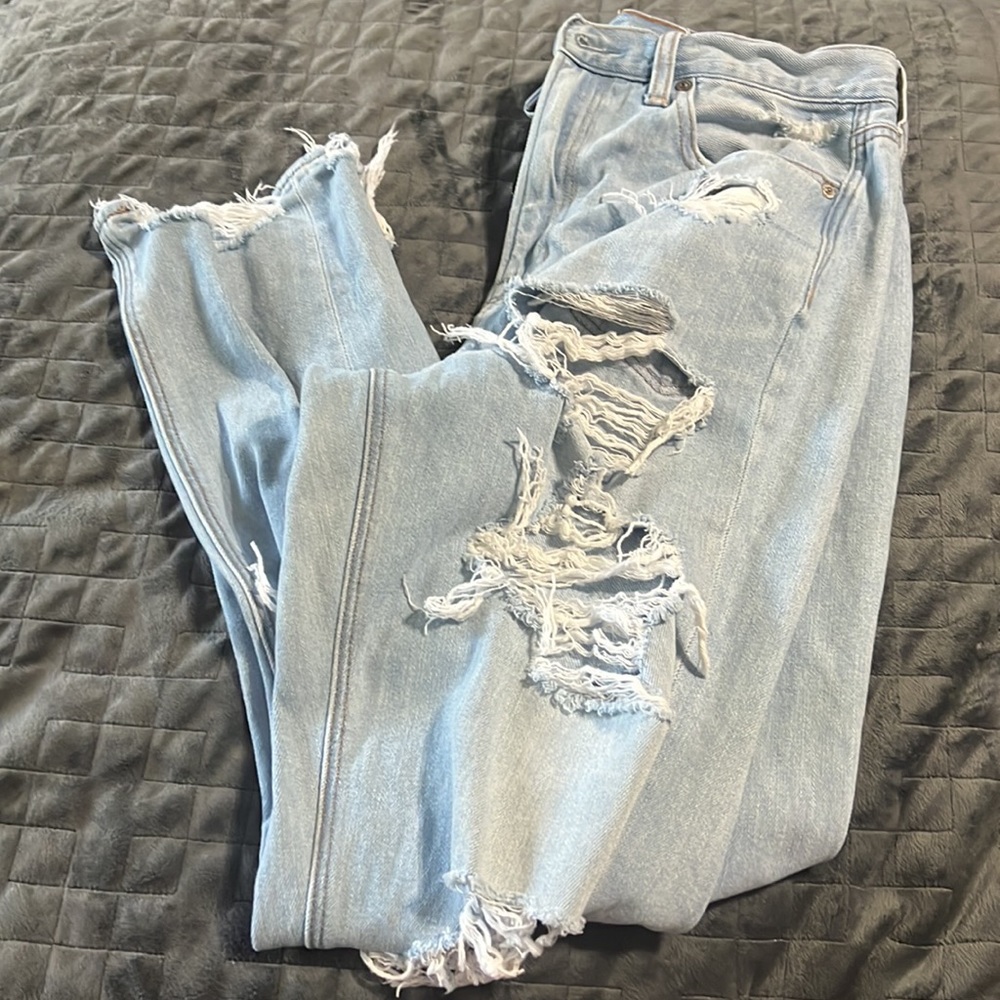 American Eagle Mom Jeans